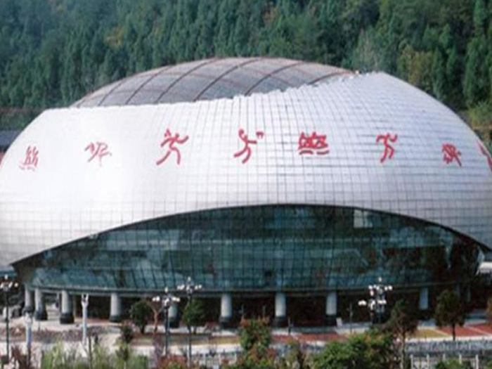 贵州体育中心球形网架加工安装